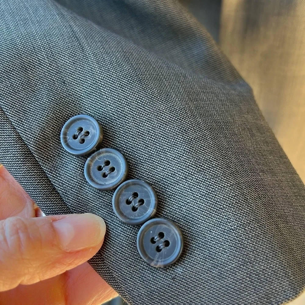 Lauren Ralph Lauren Men’s 42R 100% Wool Blazer. Sports Coat Like New Warm Gray.